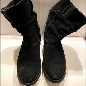 Sketchers suede boots